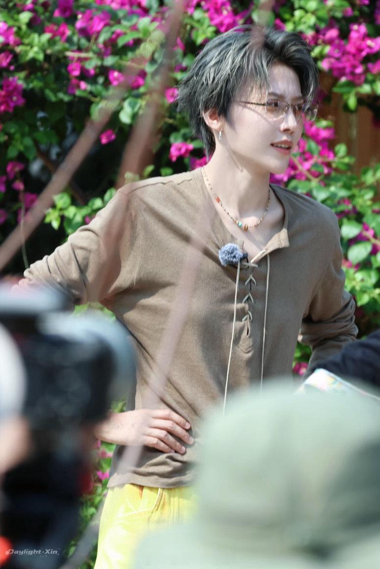 和刘雨昕相约夏日歌会618夏日歌会 刘雨昕的舞台是那种看直拍比官方还爽的类型，但