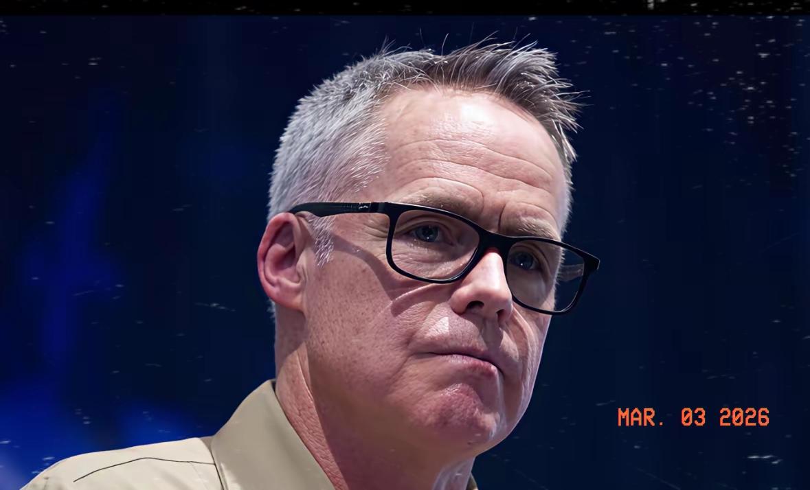 美媒彭博社3月3日报道，美国海军情报局局长布鲁克斯少将称，中国海军已大幅增加潜艇