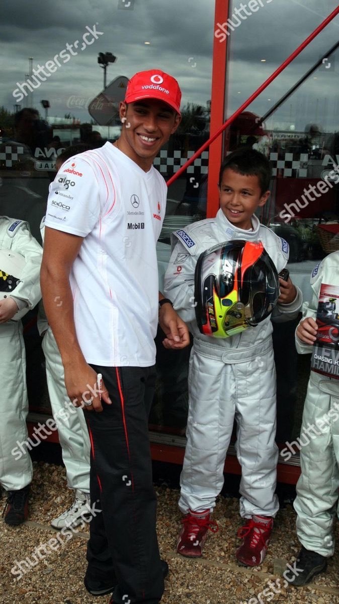 老汉保养的是真好😳这么多年都没啥变 ！lewishamilton｜alexal