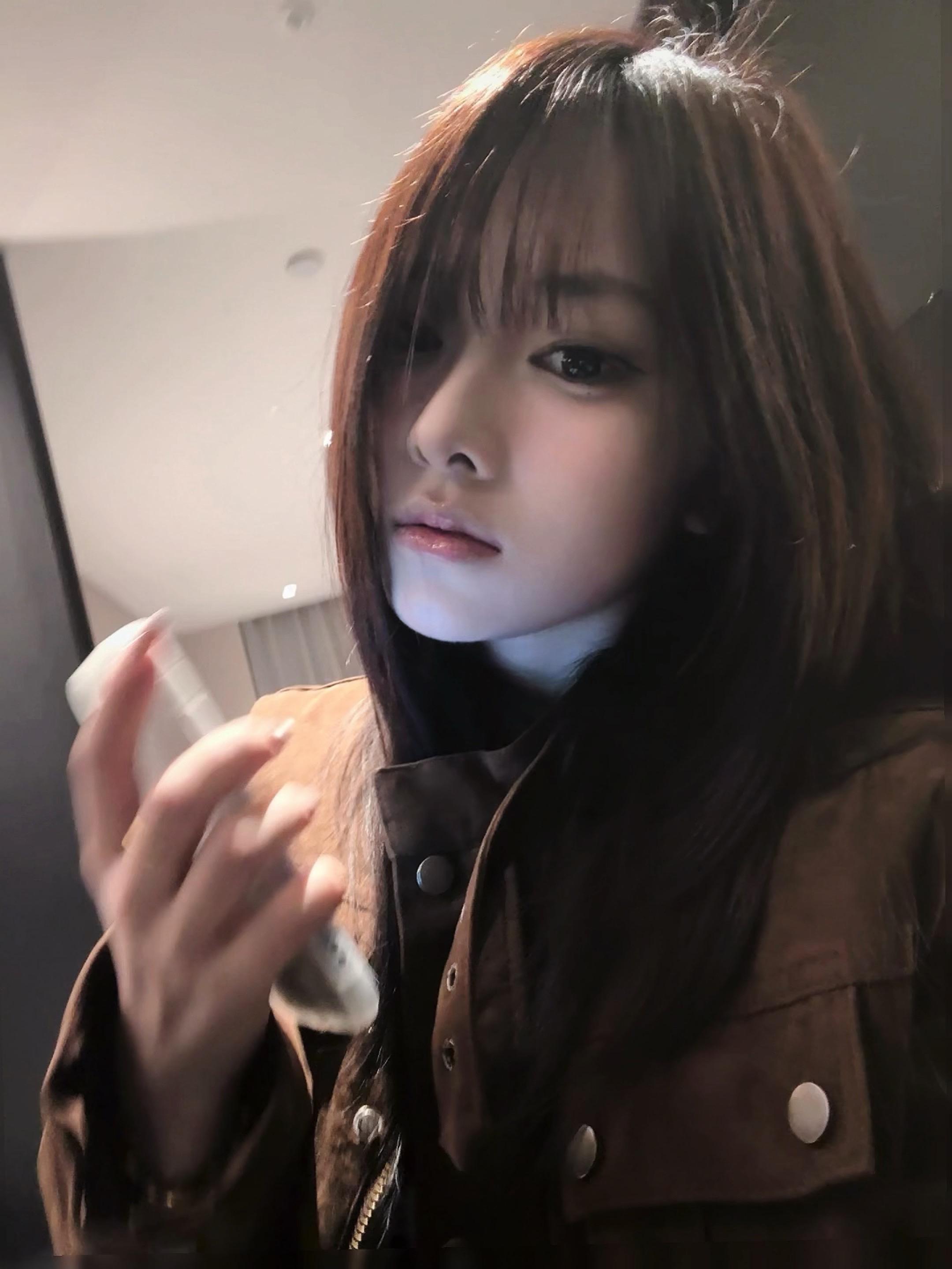 我爱得很透明像是玻璃