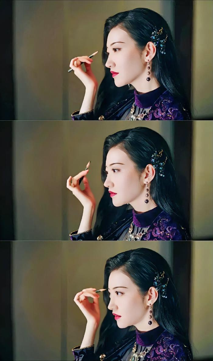 都说景甜是名副其实的人间富贵花。
拥有顶配的美貌、极高的知名度，一路走来，有很多