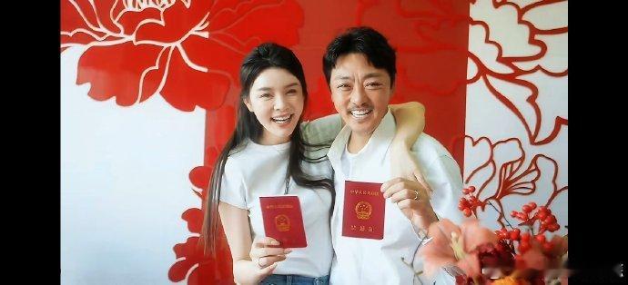 周也祝赵达新婚快乐你好1983的联动，晓兰和舅舅在剧里面给我们带来了很多暖心画面