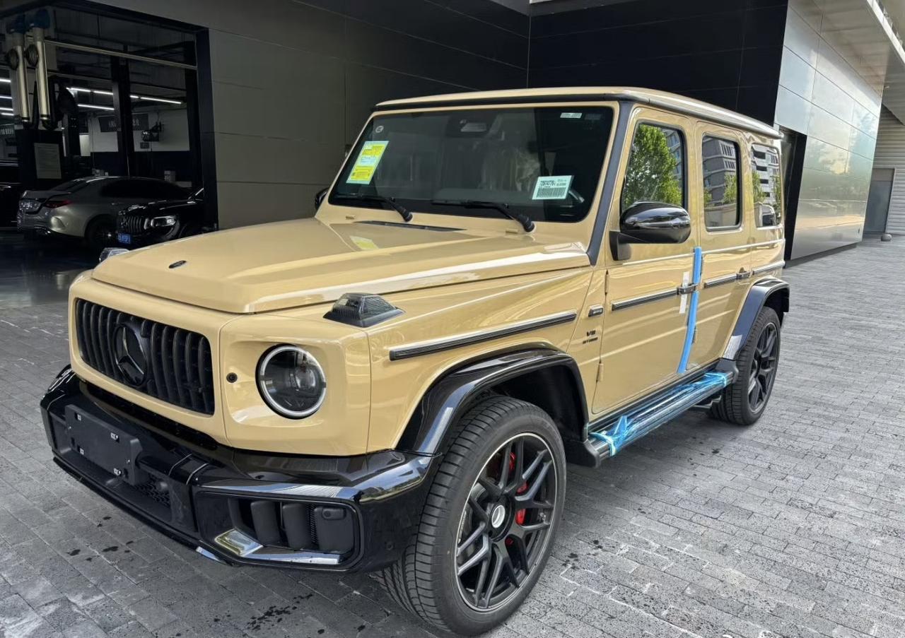 奔驰G63矿漠沙，这组合简直太酷了！之前看它在沙漠极限挑战的视频，那“飞”起来的