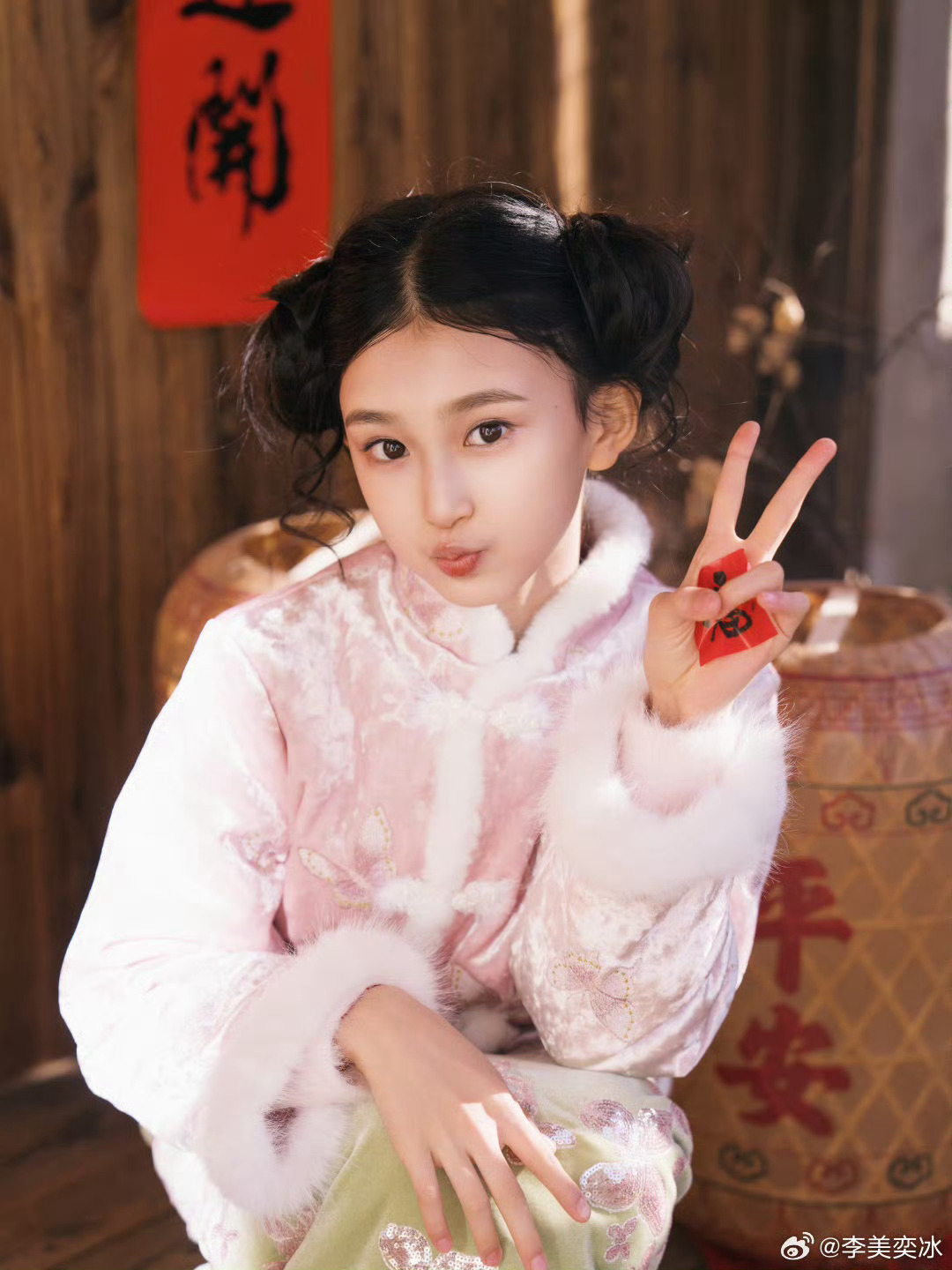 李美奕冰   lmyb李美奕冰生日快乐 宇宙山河浪漫，银河星空璀璨，月光是大海的