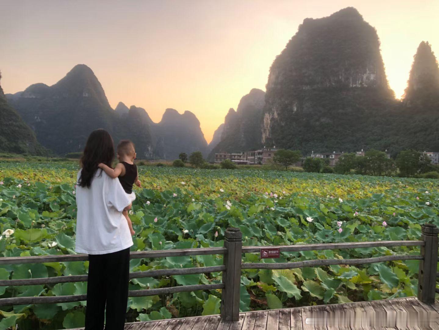 最近几天各种忙忙忙。毕竟大型的活动执行的时候总是事无巨细的。钞能力不足的话，就得