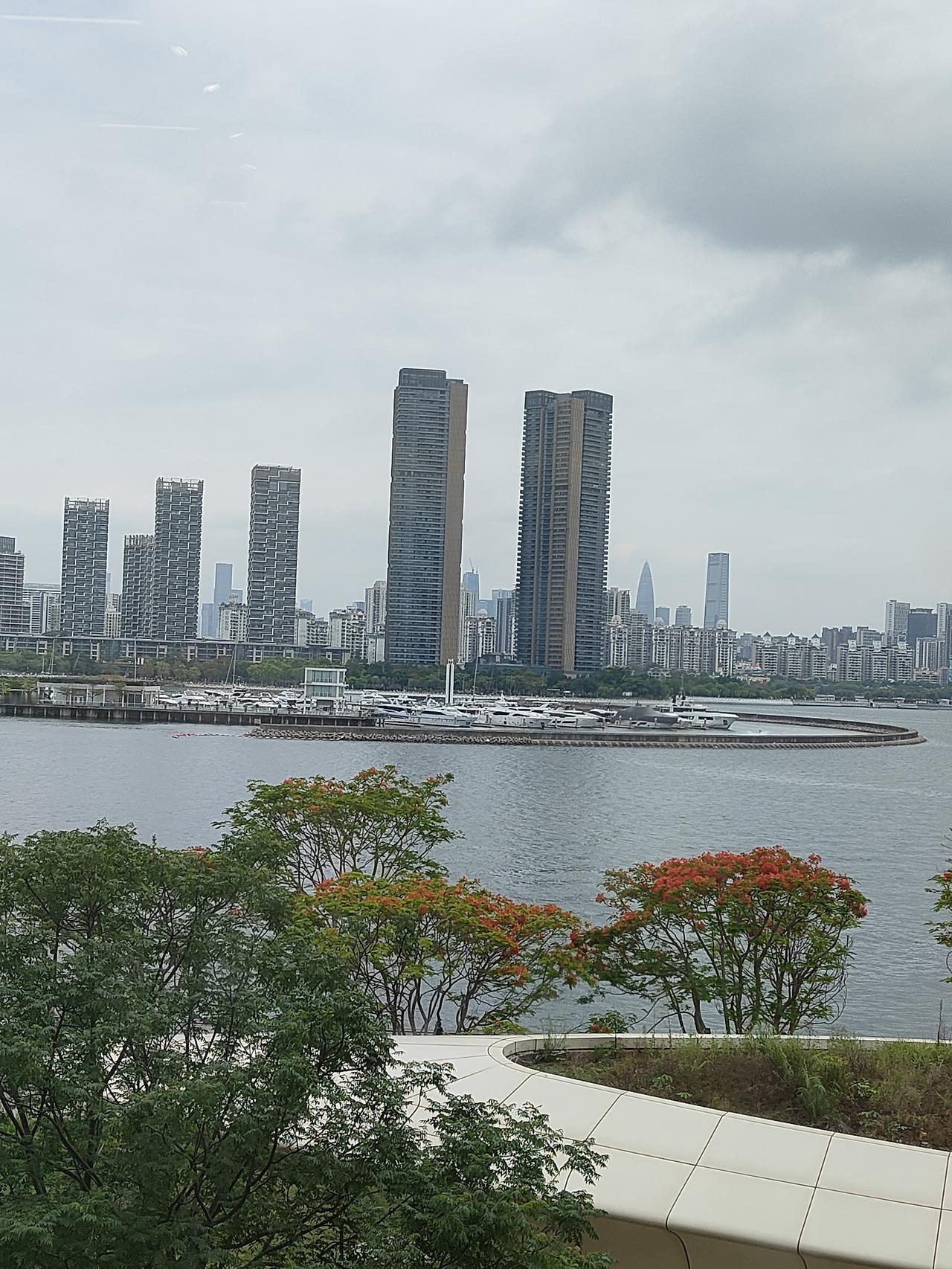 55岁夫妻分房睡感情会淡吗?
55岁前夫妻感情好，此时分床睡，且分床睡的原因不是