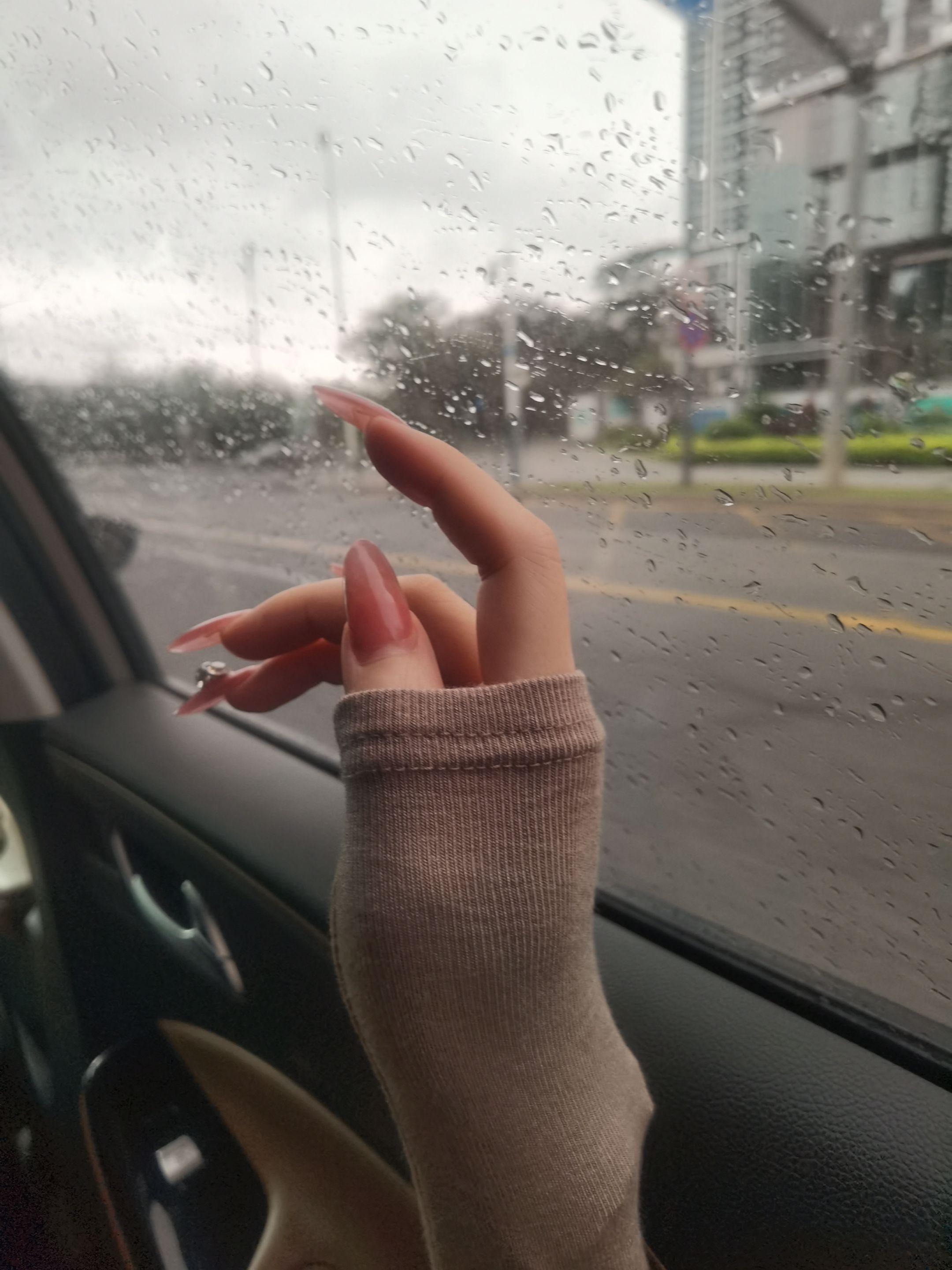至此是数不清多少个 风雨无阻的勇敢康复日子   ☔