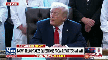 问：“总统先生，您是否会就对委内瑞拉任何贩毒集团发动地面攻击向国会寻求授权？ ”