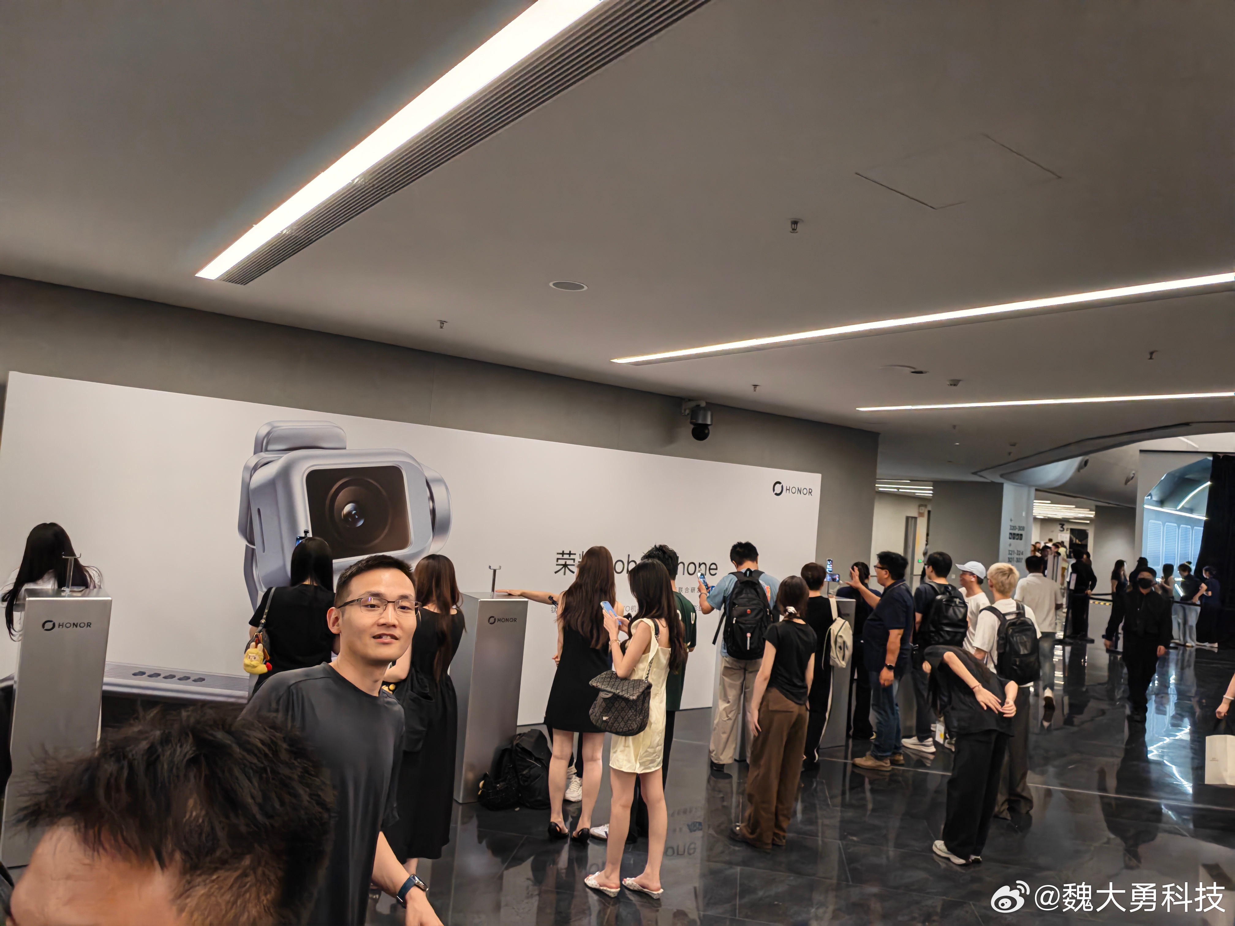 你们猜猜RobotPhone会是什么价格？荣耀机器人手机荣耀robot phon