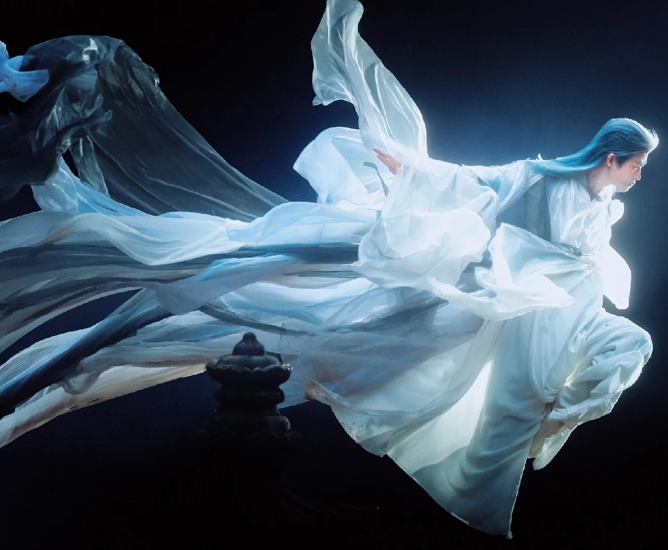 月鳞绮纪 空降期待月鳞绮纪一番男主田嘉瑞寄灵龙神蛮满演技大赏，他就是很好看演技特