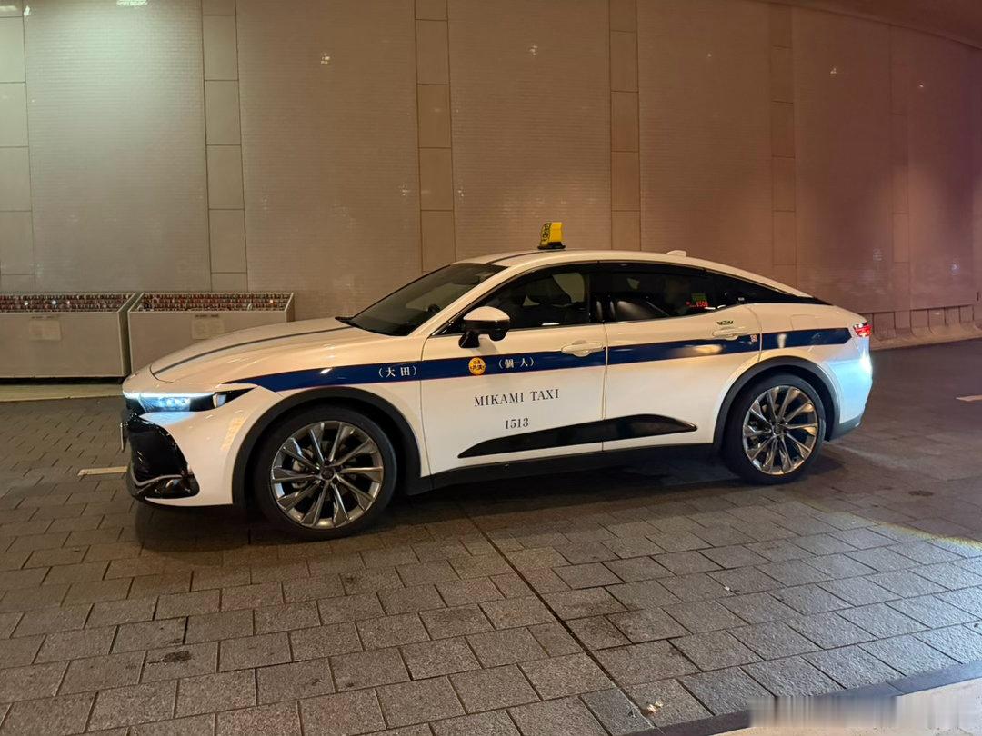 皇冠sport cross出租车？！[傻眼]凯文聊车  ​​​