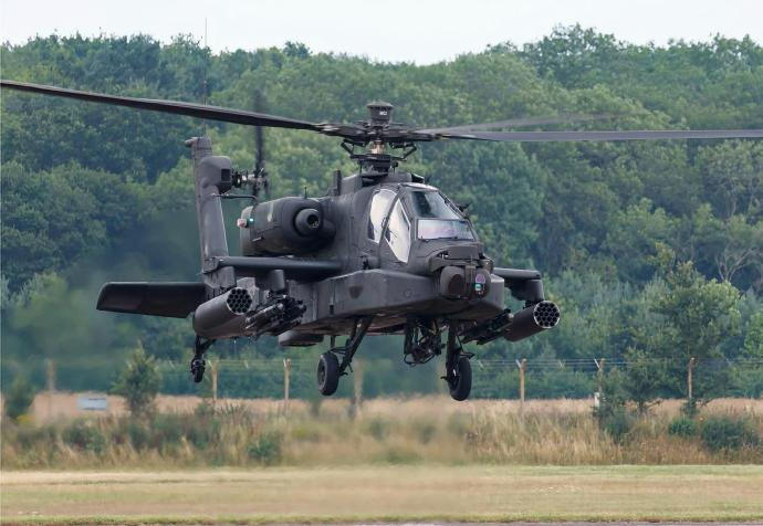每天认识一件兵器 美国AH-64“阿帕奇”武装直升机AH-64“阿帕奇”（Apa