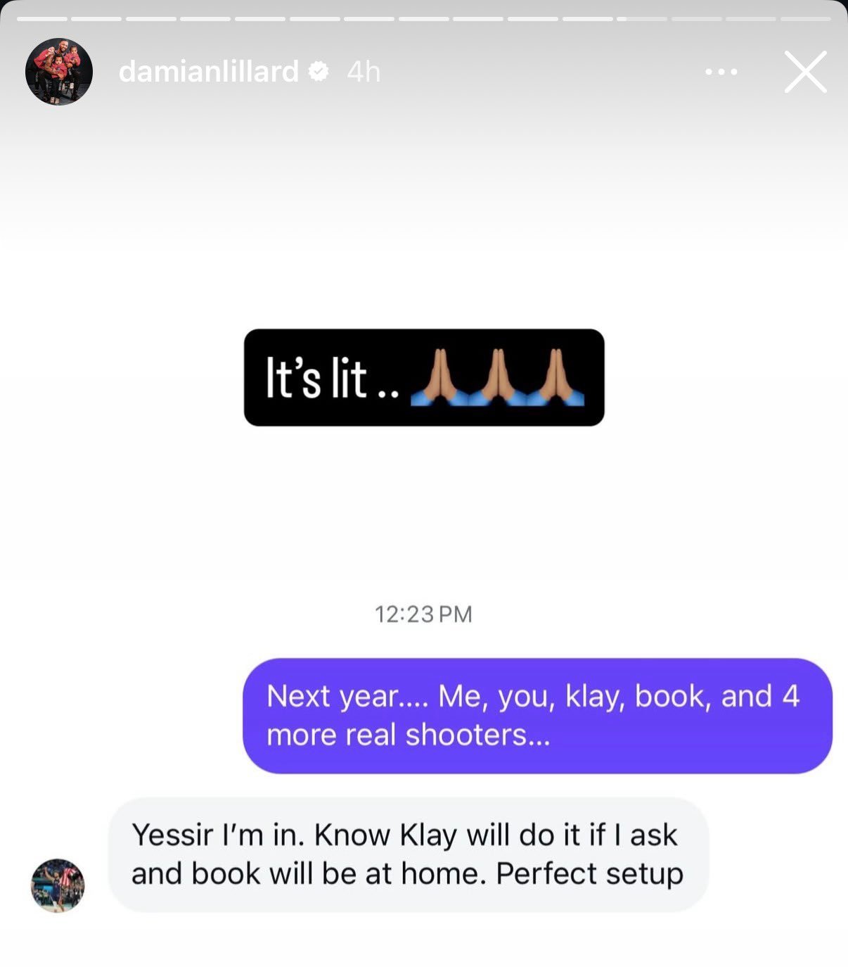 利拉德在ins上晒出自己和库里的聊天记录。利拉德：“明年，我、你、克莱、布克，还