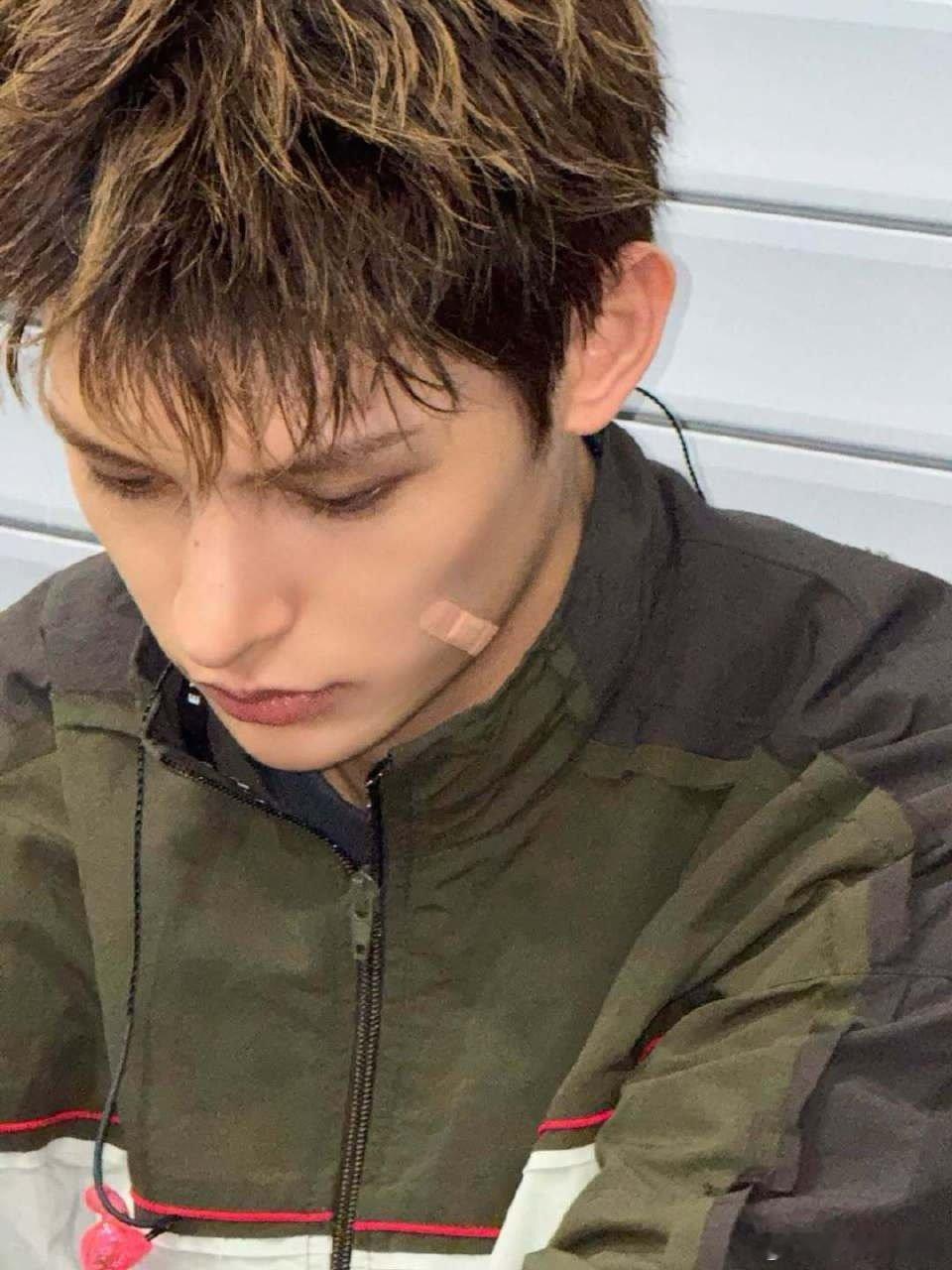 赵雨凡JAMES  🦅赵雨凡亚混神颜 我家满分男詹詹😼又出现啦~哇塞塞～真的