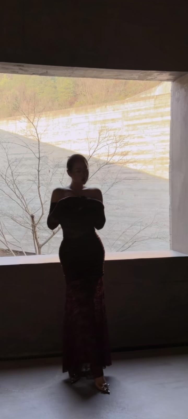 试对；

水上千舟渡
天涯孤雁飞

******

网图侵删