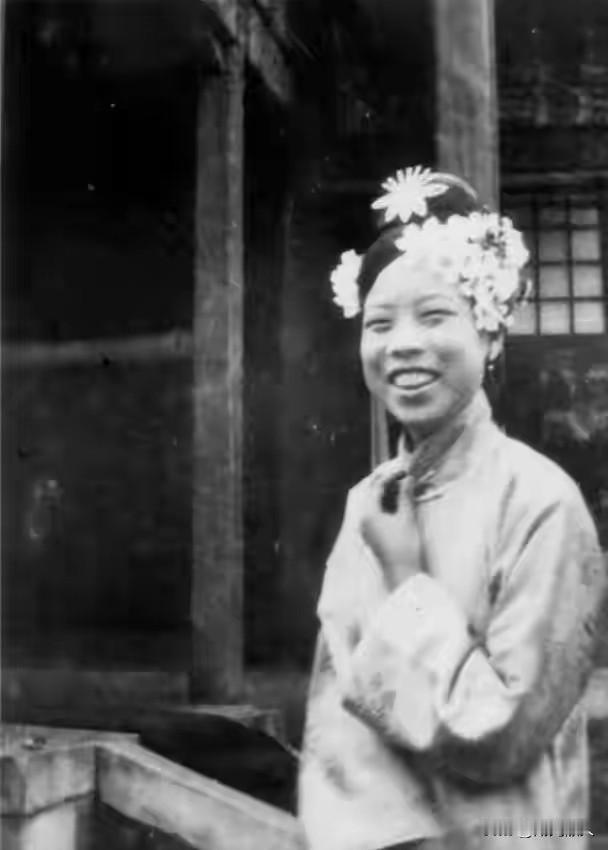 看了这组真实的照片，你还羡慕皇帝的三宫六院吗？
相比这些“天姿国色”的妃子再看看