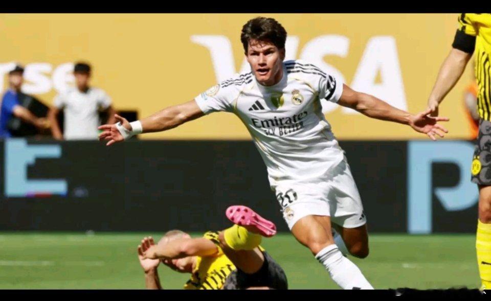 皇马2月4日讯 据西班牙《每日体育报》报道，在冬季转会窗希望加盟伯恩茅斯被拒绝之