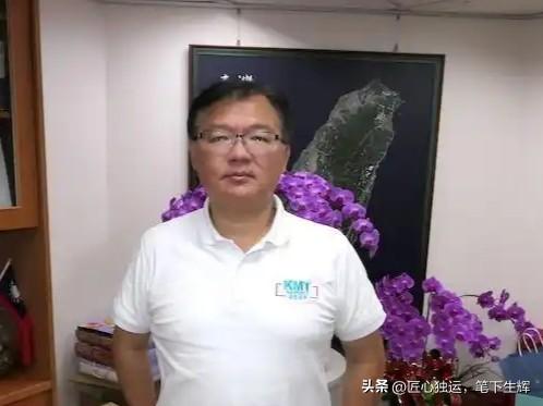 李德维，56岁，祖籍贵州贵阳。他为人精明干练、心思缜密，待人真诚、重情重义，与连