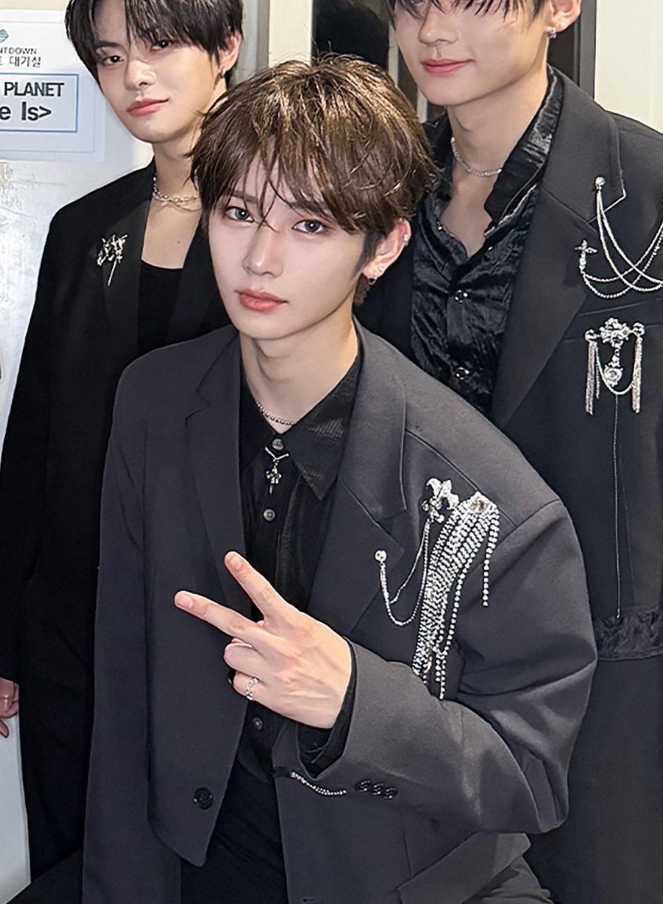kpop是时候进一批新人了 【周安信】这张脸值得很多很多爱 ​​​