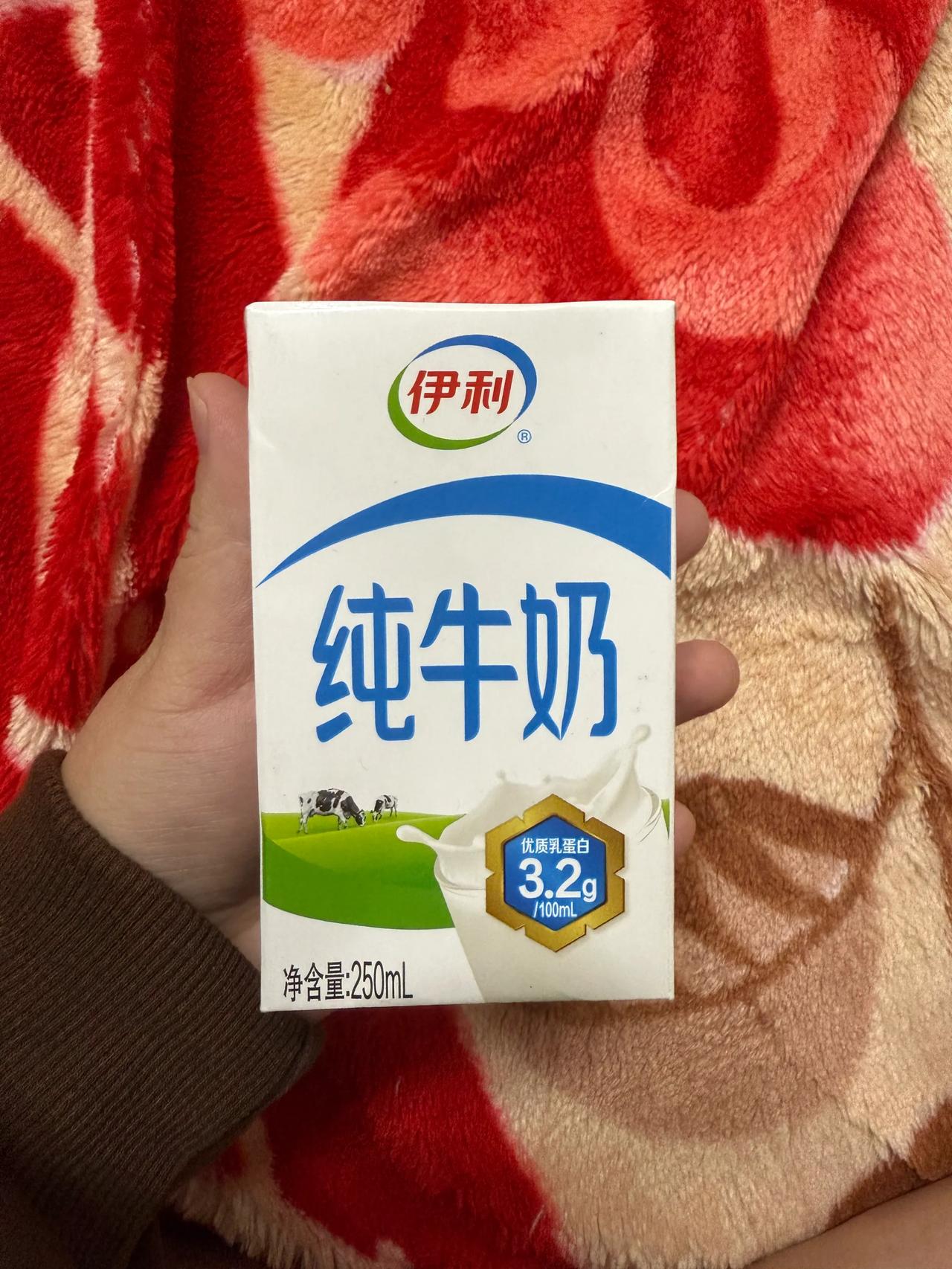 超大胸巨乳妹现在失业了，奶茶也不喝了，今天想在美团外卖上点个老家的英歌魂，过年才