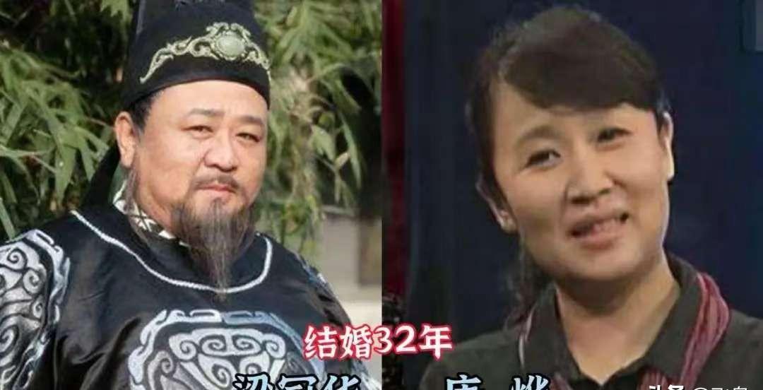 当72岁的濮存昕说出“我们正在写书”时，整个娱乐圈的“模范夫妻”都沉默了。
这不