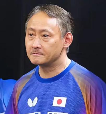 日本乒协直接永久取消了他的教练资格，还明令他终身不得踏入国家队的训练场馆。没人能