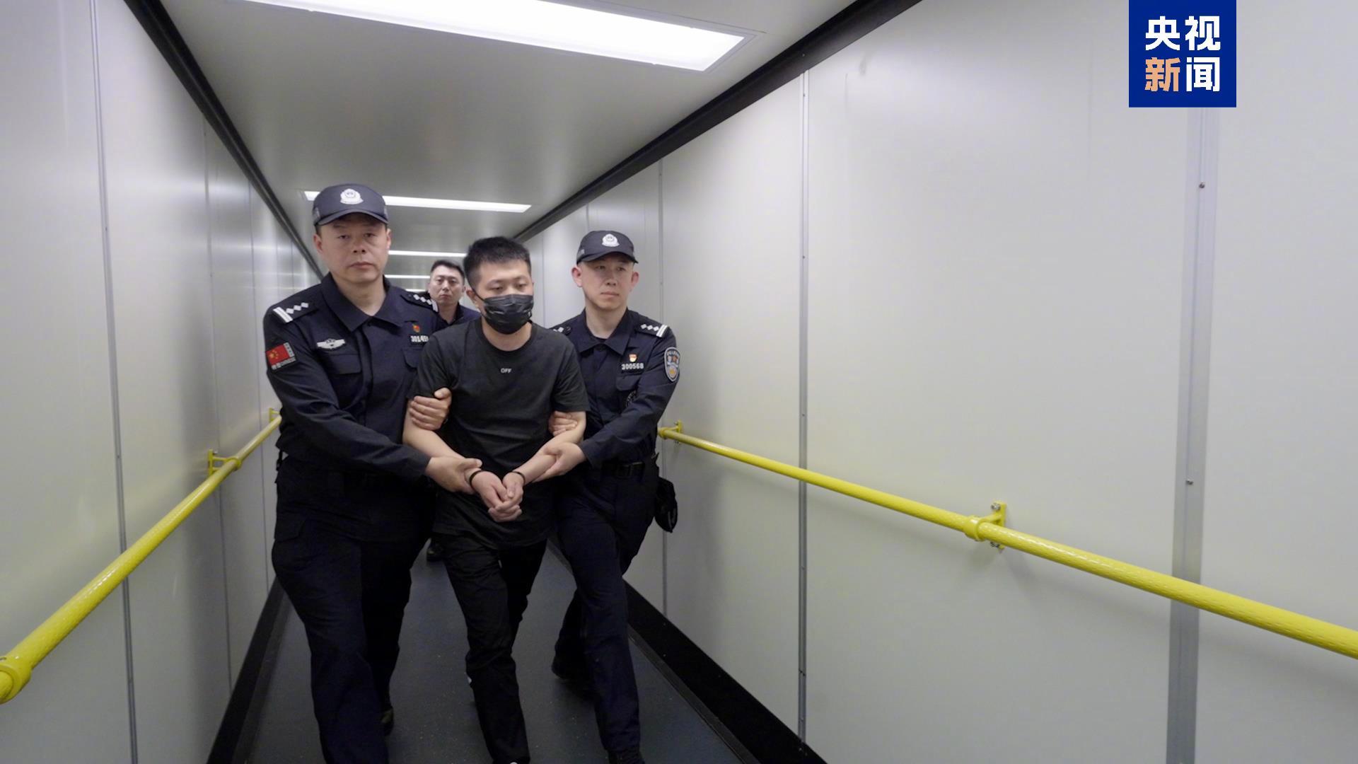 #跨境网赌案主要嫌犯被引渡回国#【涉案资金超5亿！一名重大跨境网赌案主要犯罪嫌疑