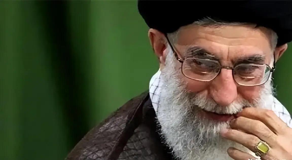 哈梅内伊不在德黑兰会去哪？很可能是已经出国了。

伊朗媒体方面的消息称，“美国打