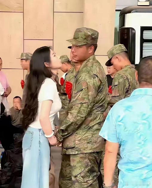 为什么入伍前入伍后相差这么大 