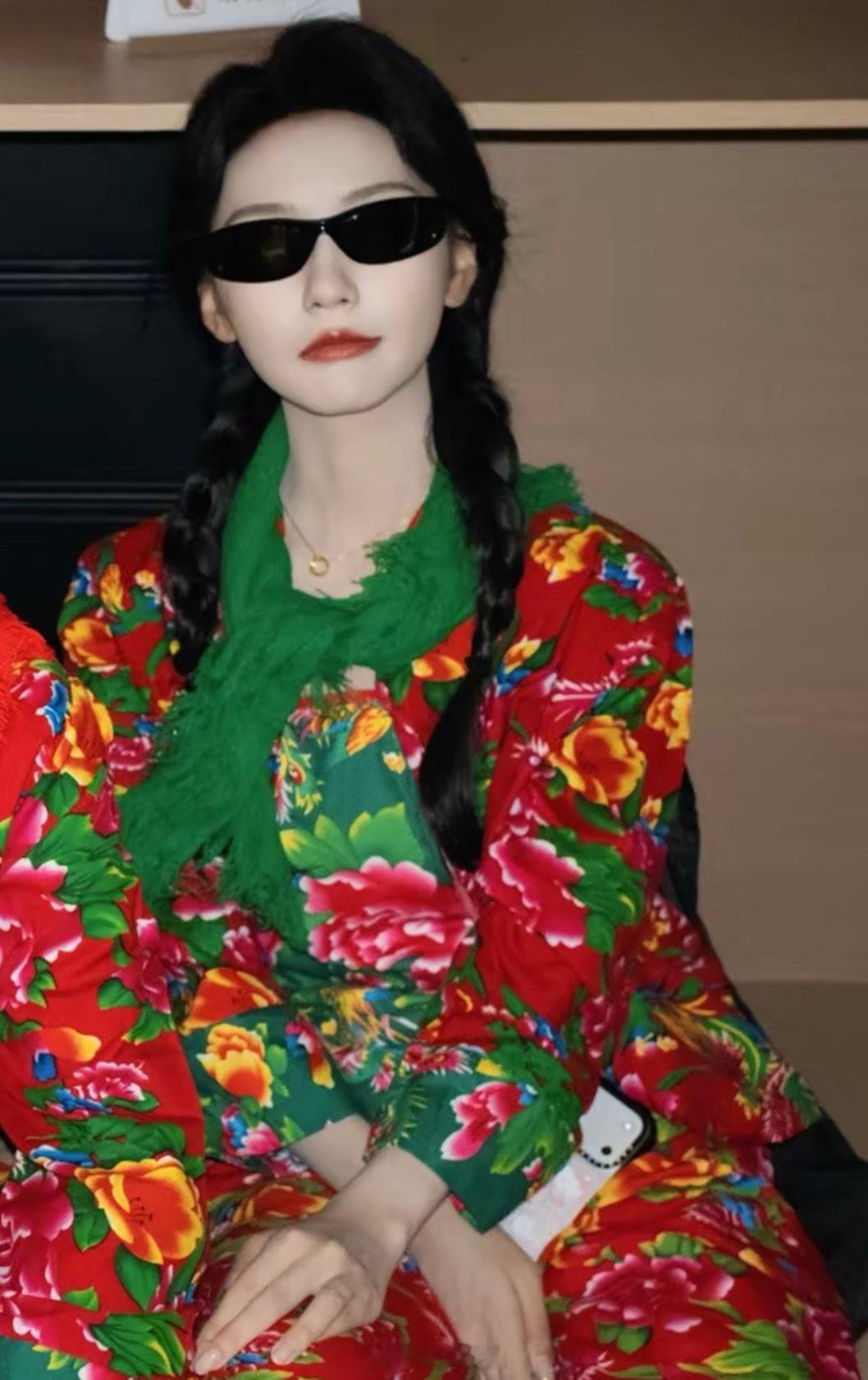 左 两年前《报告顾总夫人她又要退婚了》右 现在《予你朝朝暮暮》 王云云东北大花衣