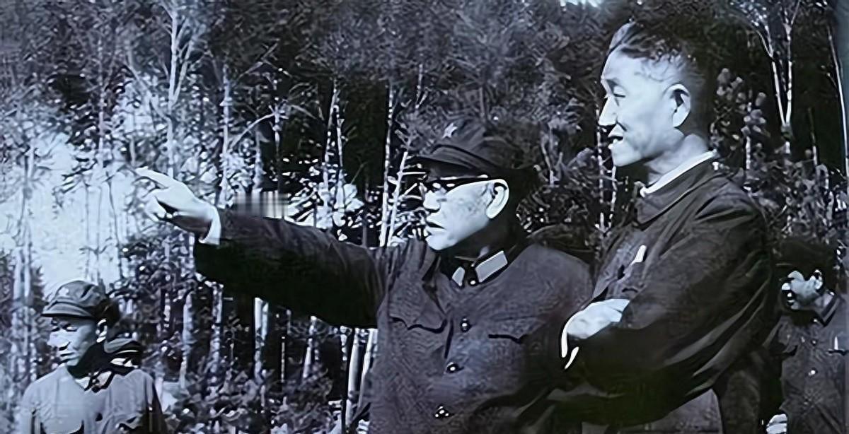 解放战争期间他被派往东北负责剿匪，最终被授予少将军衔且位列同级别最高将领
194