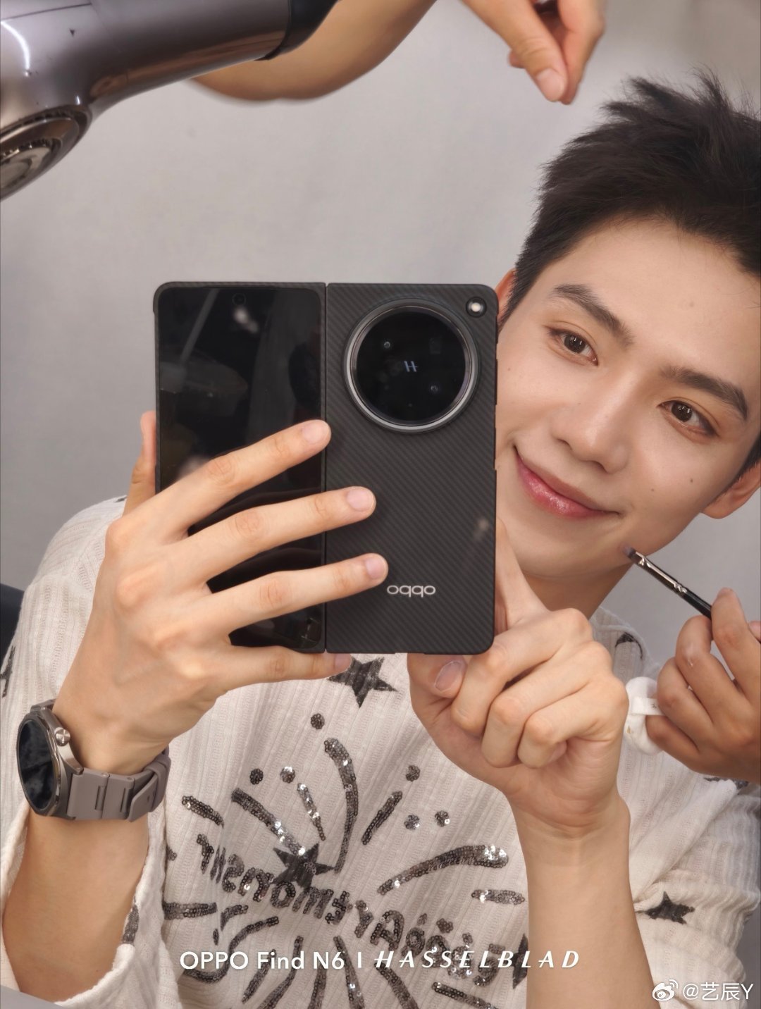 罗一舟黎明前他会归来 🚢罗一舟霍旭 晚安一舟✨烟花的光是一瞬间的 但你眼睛里的