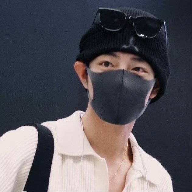 自拍🐰 ​​​