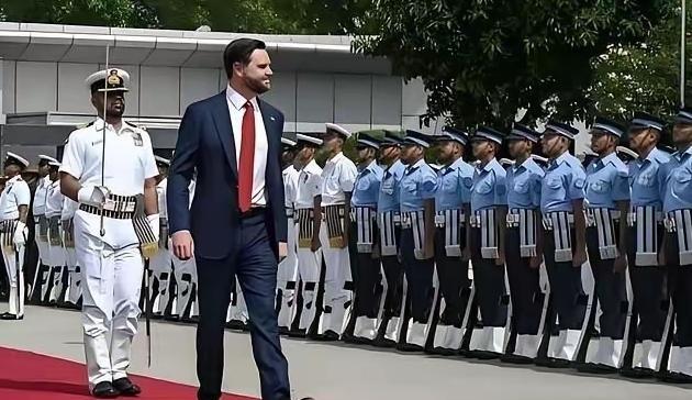 极有可能万斯会当上总统！如果万斯当上总统！对全世界都不是什么好事！因为万斯年轻！