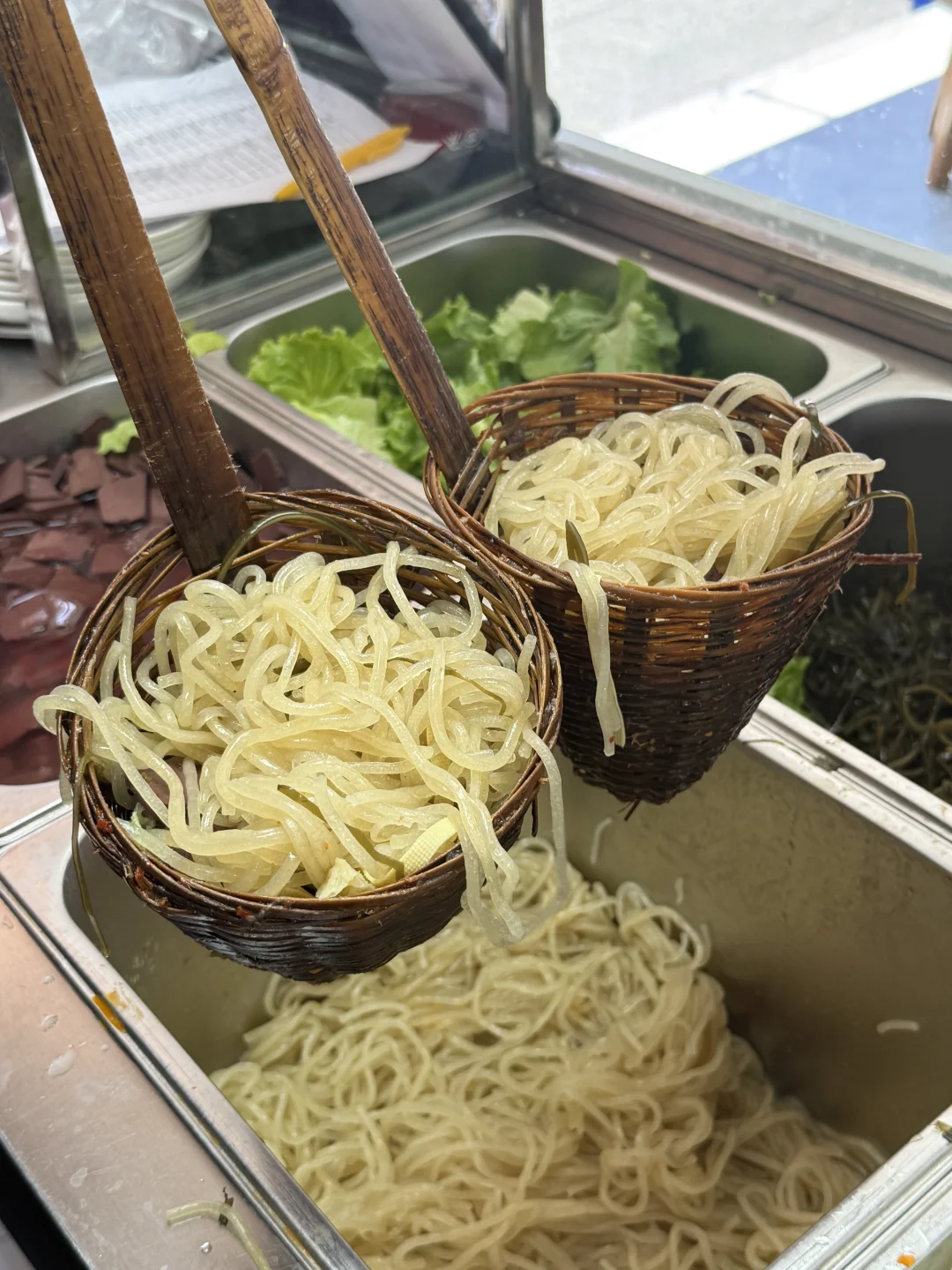 老军营开了10年的老式麻辣烫！路过别犹豫！