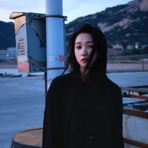 关晓彤get美食新赛道 关晓彤开辟不同版彩椒碗  开辟美食新赛道，不同版彩椒碗，