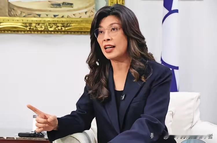 熊猫家最近可不平静！
日本首相高市早苗
突然之间，把
“台湾有事”和日本“存亡危