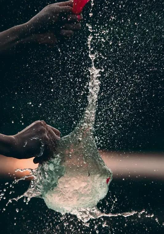 全红婵体重一天管三次，差0.1公斤都不行。
不是她矫情，是水不认人——你胖一点，