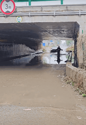 现实中真的有这样的车主，车品见人品，换位思考一下，将心比心？[流泪]