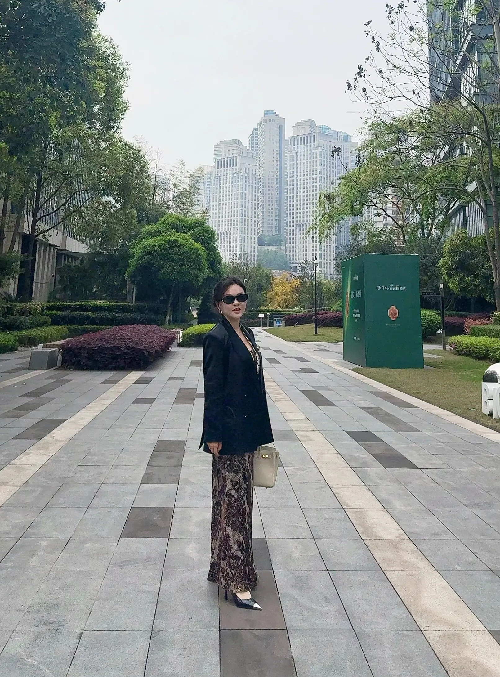 真正厉害的人，必须同时理解两套系统：一是人性系统，二是复杂世界的运行系...