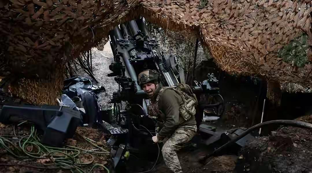 距波兰仅30公里！俄核试验场导弹深夜再袭，乌西重镇“明显震颤”