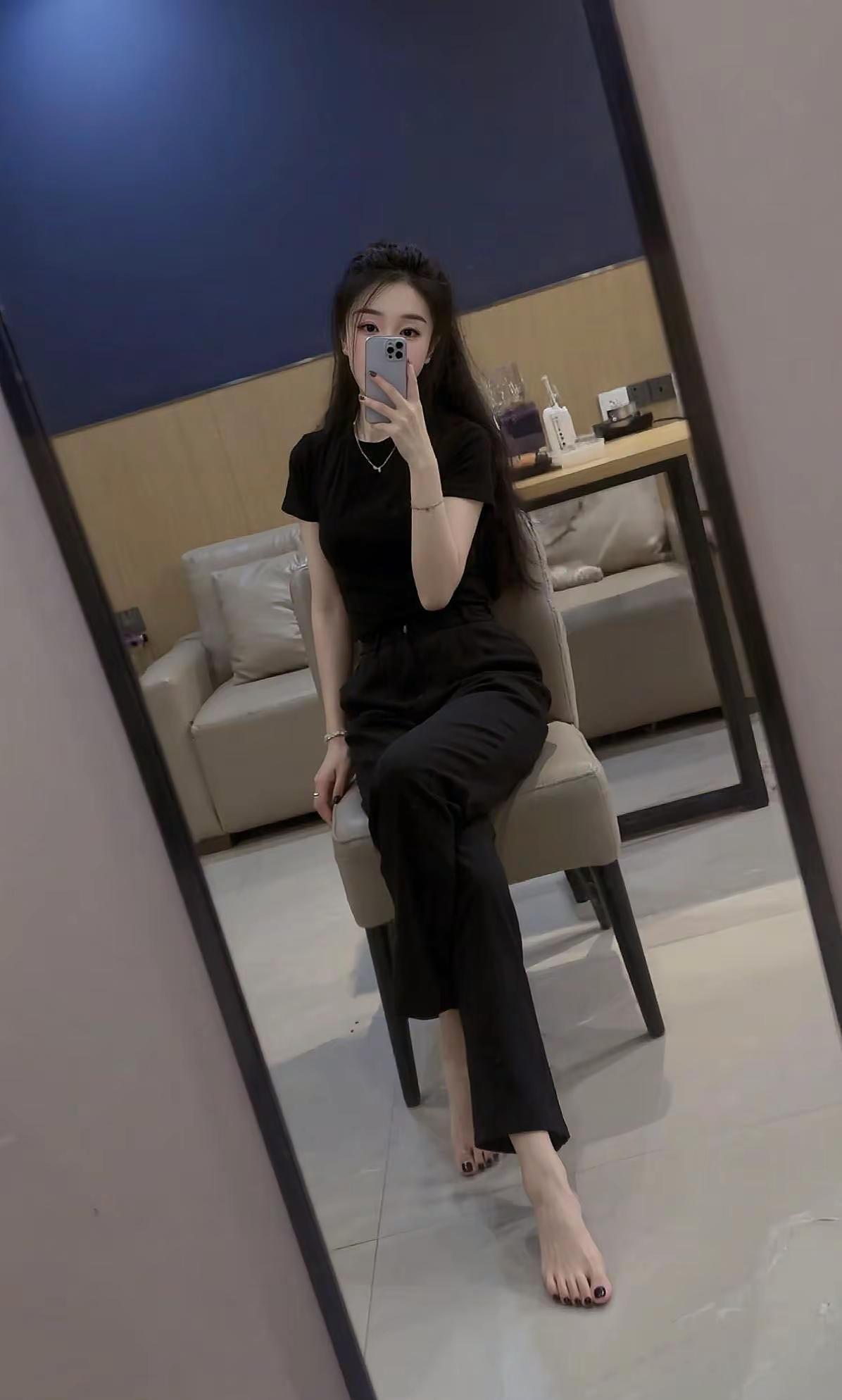 圈小 事少 人静 物简 心安 自由 清醒 幸运