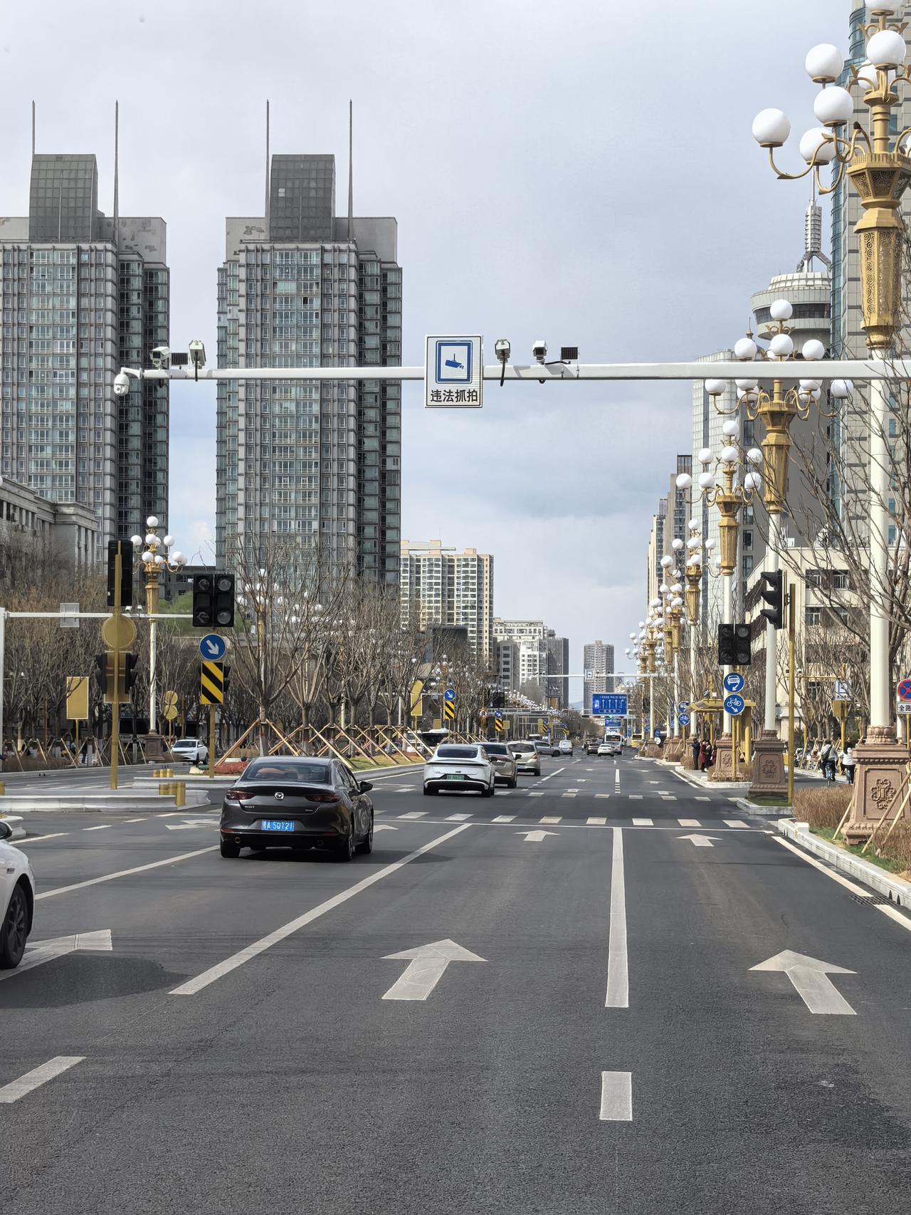 随拍城市一隅……
如果能看出来什么地方就很了不起！