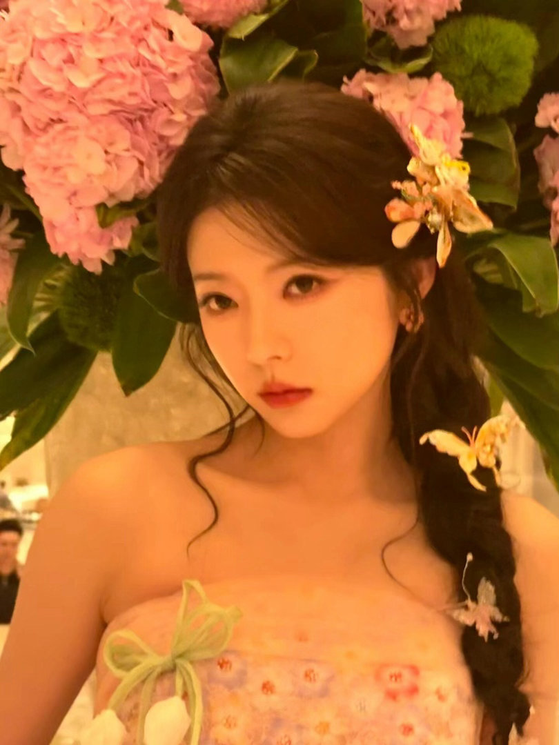 斩获最佳女主后首部主演影片来袭，跨时空爱恋设定氛围感拉满，七夕赴一场温柔心动之约