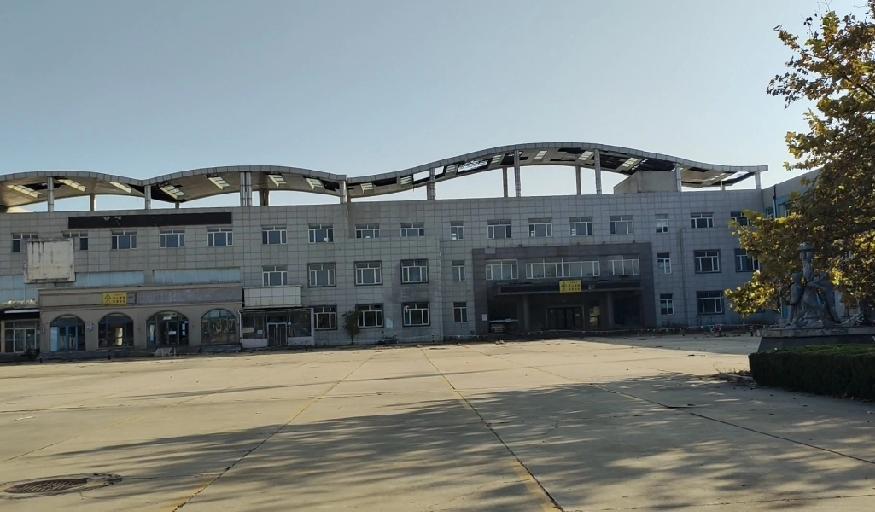 乳山银滩东部变化太大，西部业主羡慕嫉妒了，我们西部也该好好规划一下了。


乳山