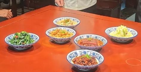 合阳十碗席的确没吃过，但在合阳农村吃过席，感觉菜很丰盛，和韩城农村席面比较，合阳