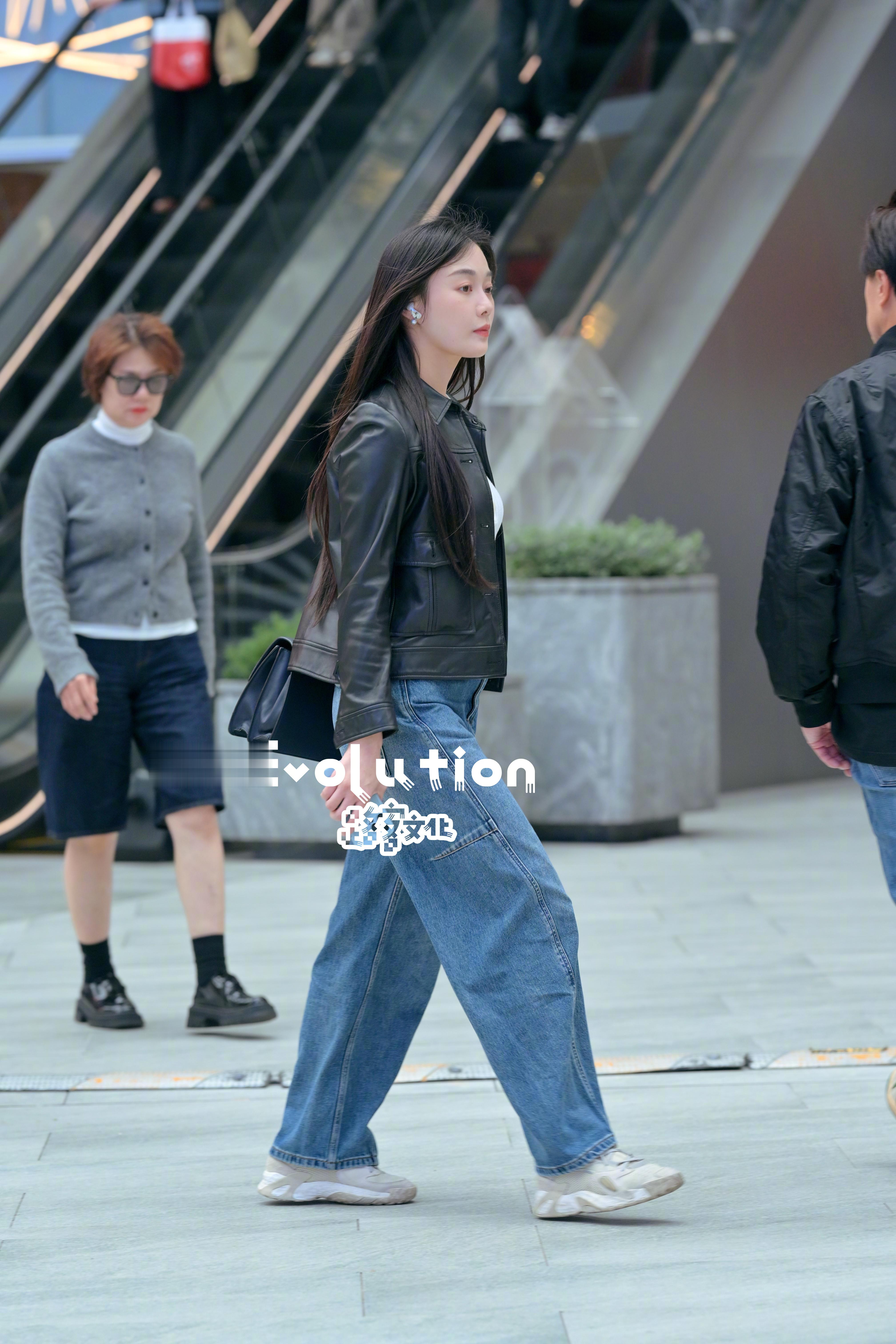 小姐姐很漂亮再来一张 