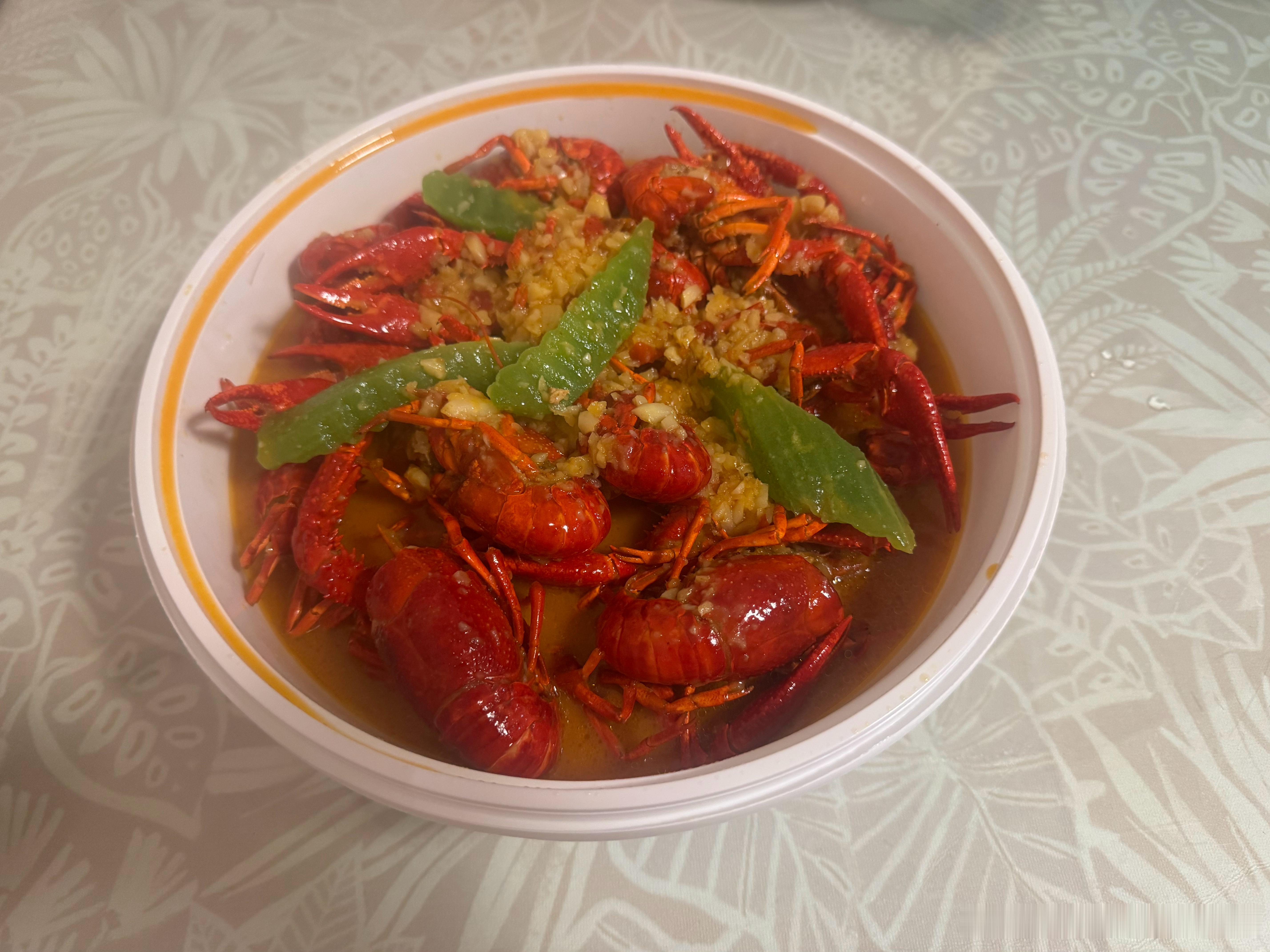 半夜点了份小龙虾 