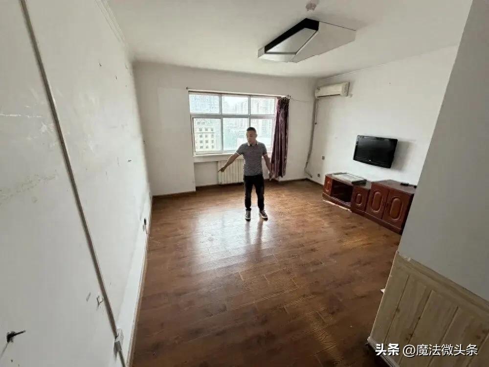 西安一男子将房子租给一餐饮公司当员工宿舍， 6年到期后却发现很多家具没了，公司工
