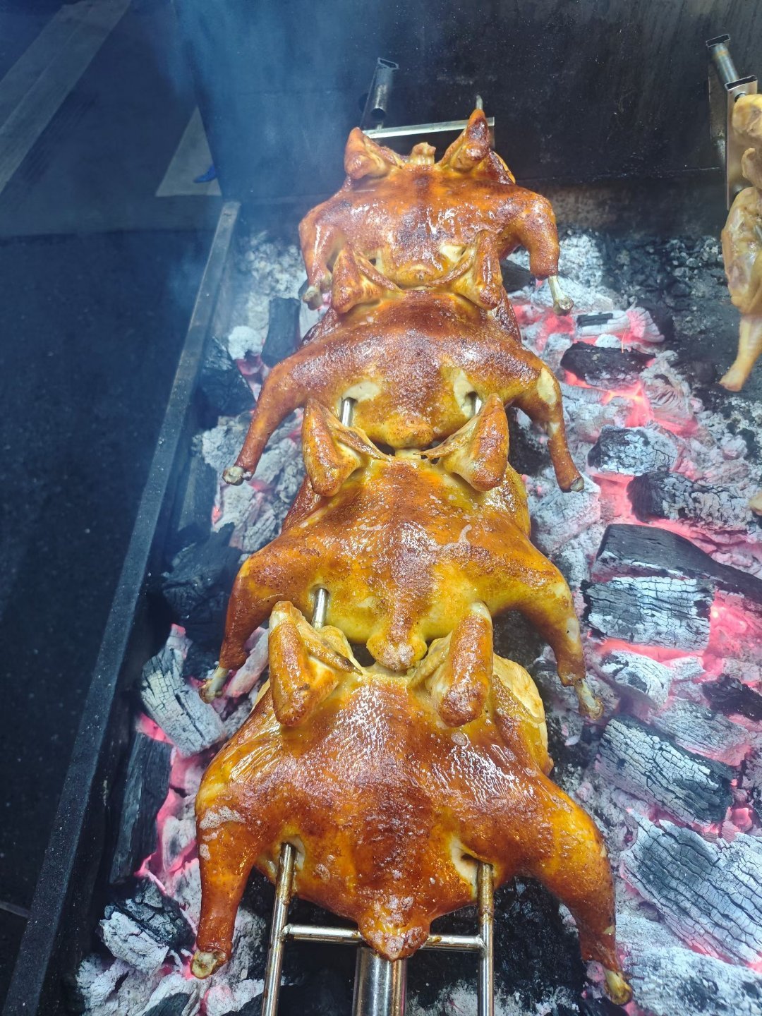 来吃烤鸡了